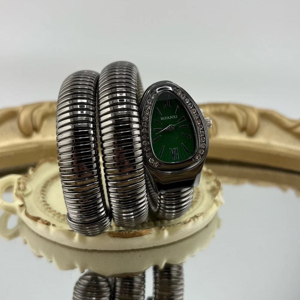 Anthropologie elegant serpenti